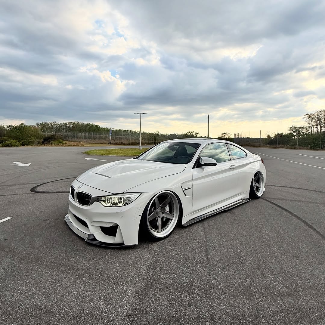 BMW F82 M4 PSM style side skirt