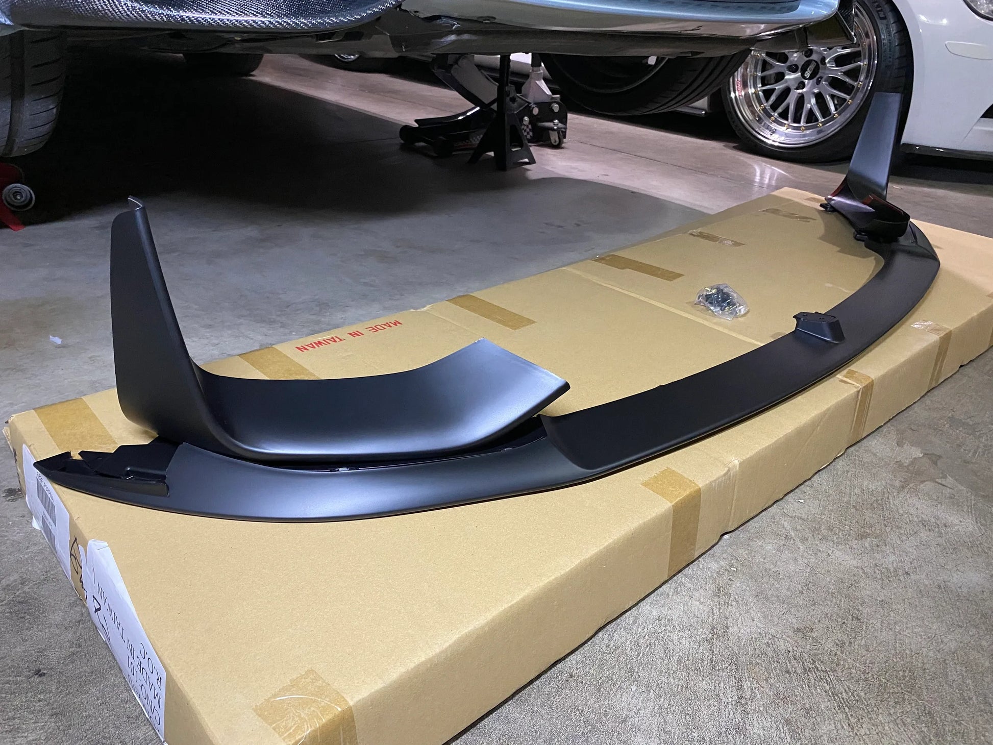 Extreme Online Store | 15-Up BMW F80 M3 / M4 Carbon Splitter Front Splitter Lip Extreme Online Store | 15-Up BMW F80 M3 / M4 Carbon Splitter Front Splitter Lip